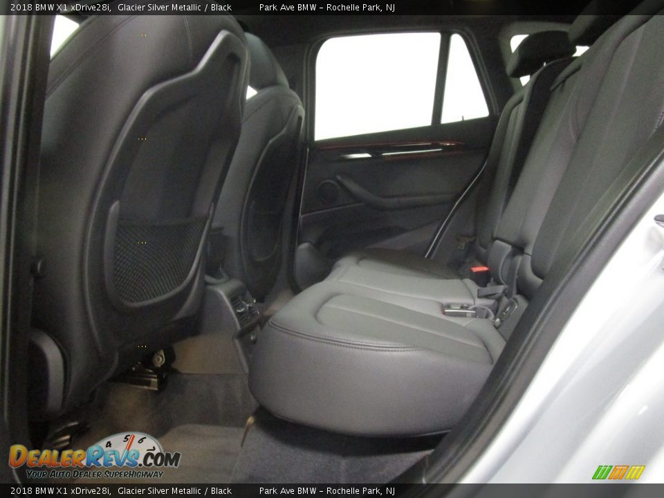 2018 BMW X1 xDrive28i Glacier Silver Metallic / Black Photo #12