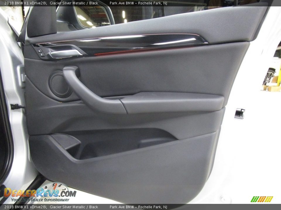 2018 BMW X1 xDrive28i Glacier Silver Metallic / Black Photo #13