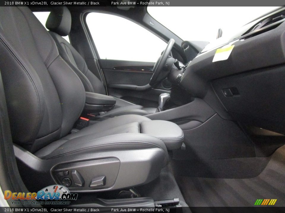 2018 BMW X1 xDrive28i Glacier Silver Metallic / Black Photo #15