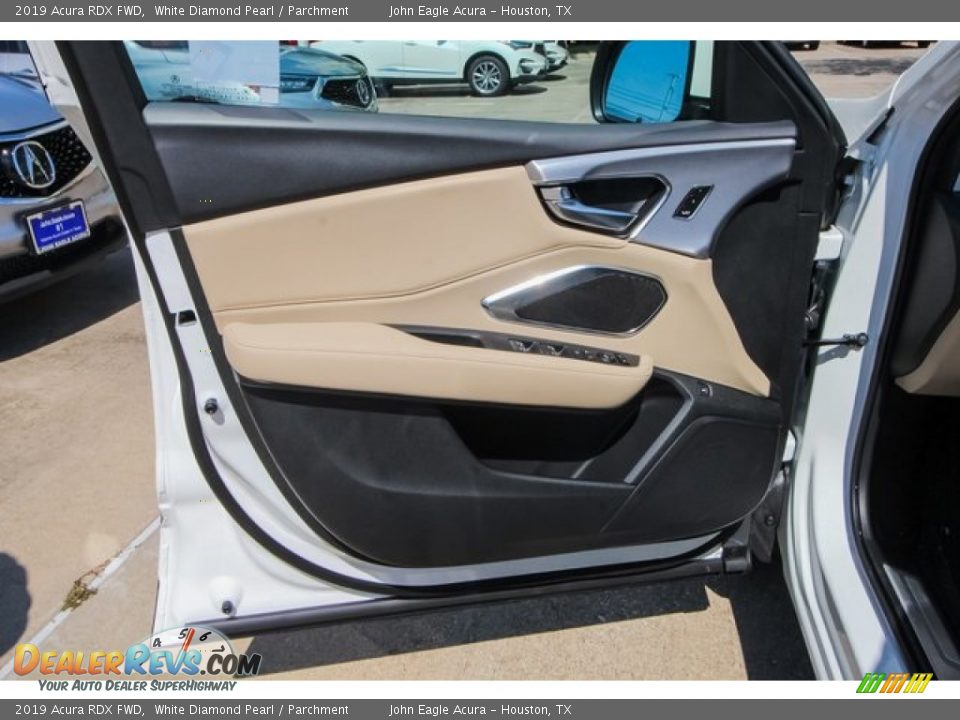 2019 Acura RDX FWD White Diamond Pearl / Parchment Photo #15