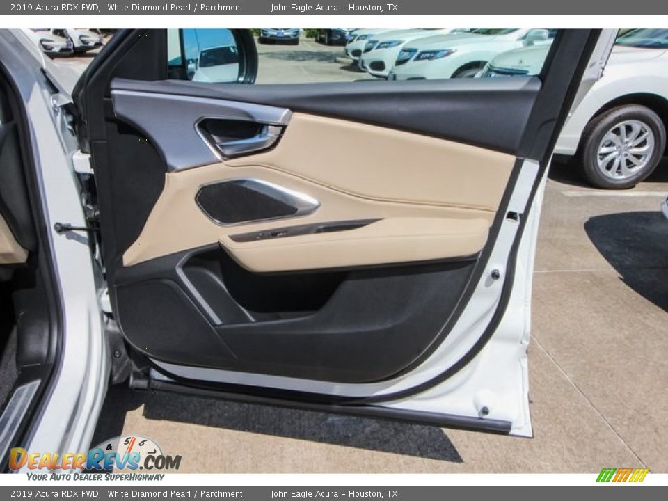 2019 Acura RDX FWD White Diamond Pearl / Parchment Photo #23