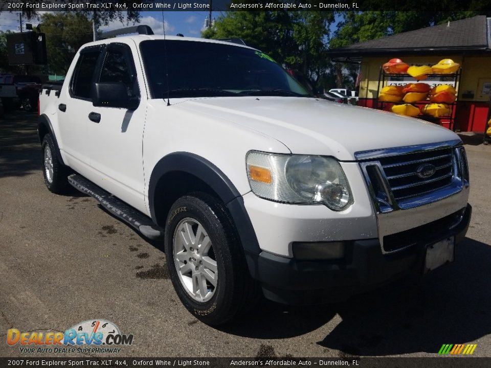2007 Ford Explorer Sport Trac XLT 4x4 Oxford White / Light Stone Photo #1