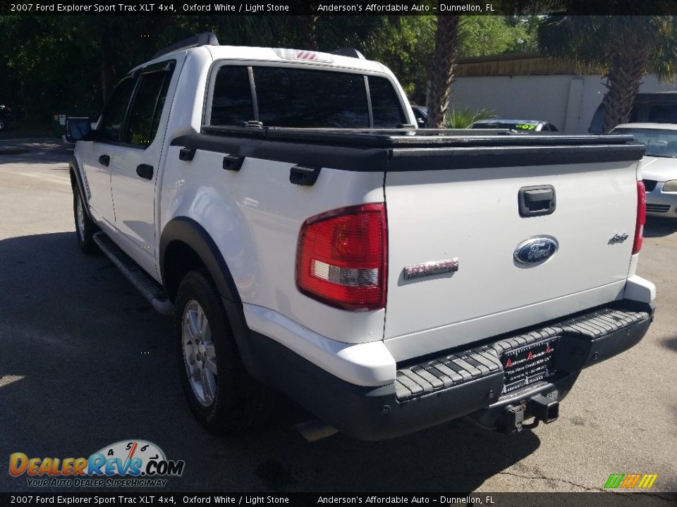 2007 Ford Explorer Sport Trac XLT 4x4 Oxford White / Light Stone Photo #5