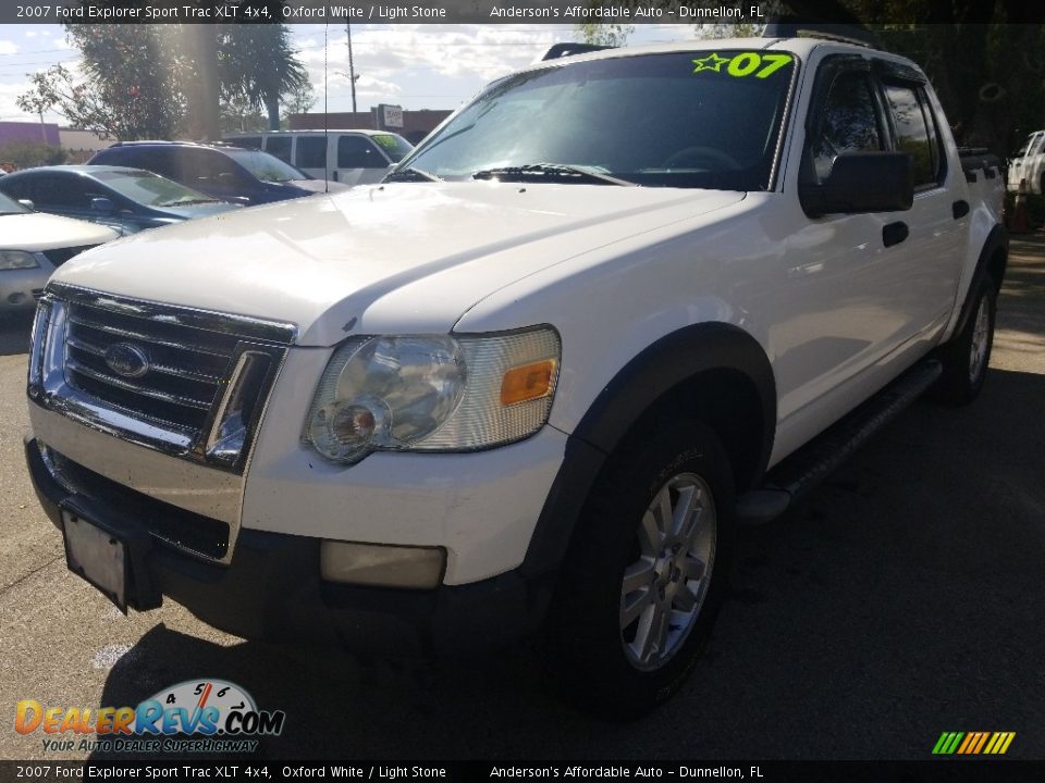 2007 Ford Explorer Sport Trac XLT 4x4 Oxford White / Light Stone Photo #7