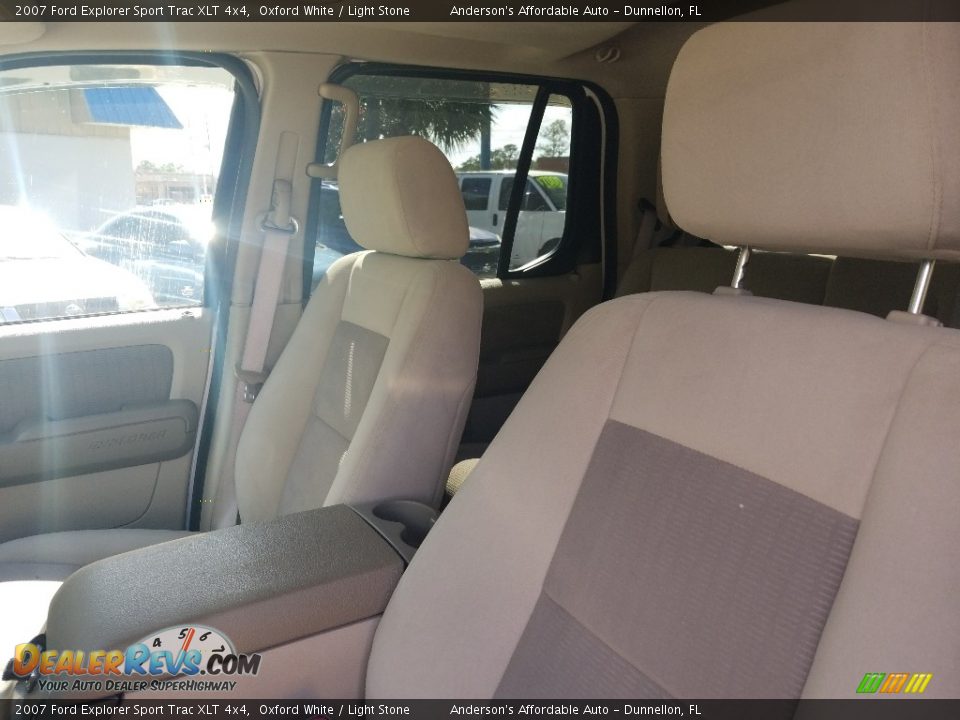 2007 Ford Explorer Sport Trac XLT 4x4 Oxford White / Light Stone Photo #11