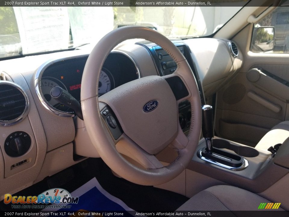 2007 Ford Explorer Sport Trac XLT 4x4 Oxford White / Light Stone Photo #13