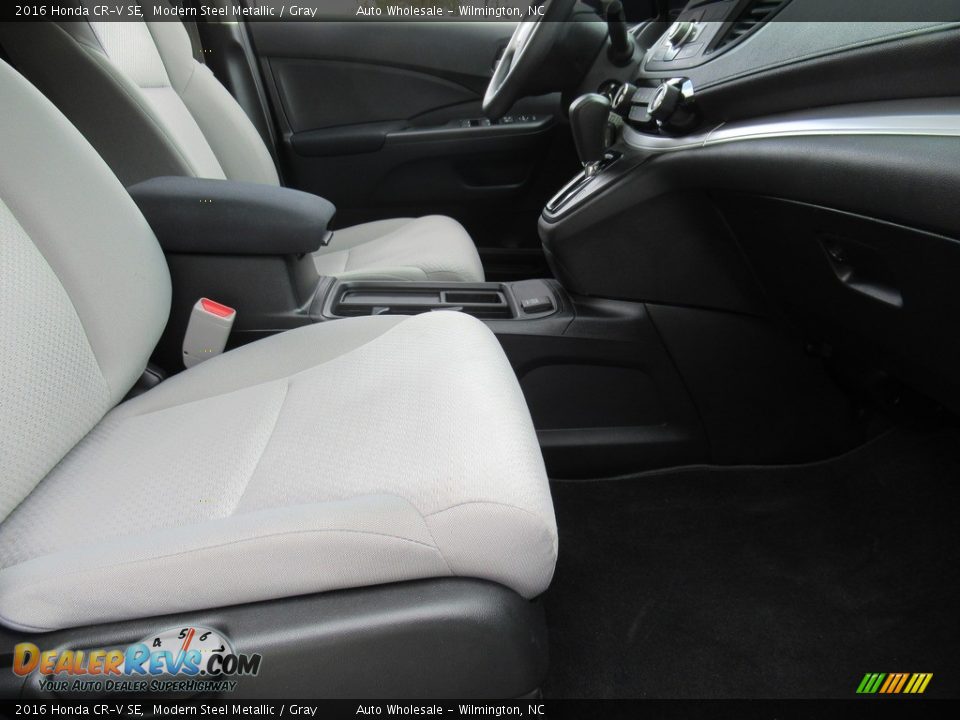 2016 Honda CR-V SE Modern Steel Metallic / Gray Photo #12