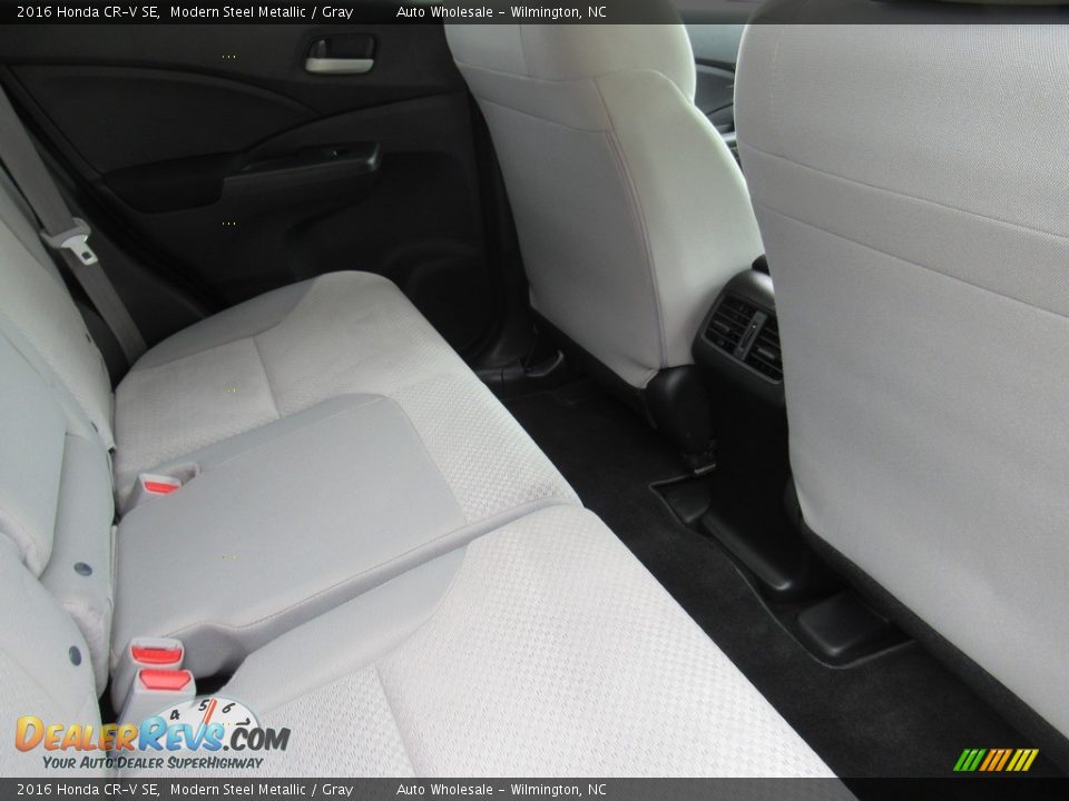 2016 Honda CR-V SE Modern Steel Metallic / Gray Photo #13