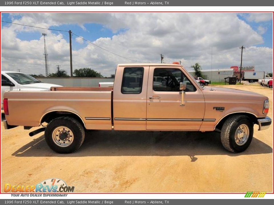 1996 Ford F250 XLT Extended Cab Light Saddle Metallic / Beige Photo #8