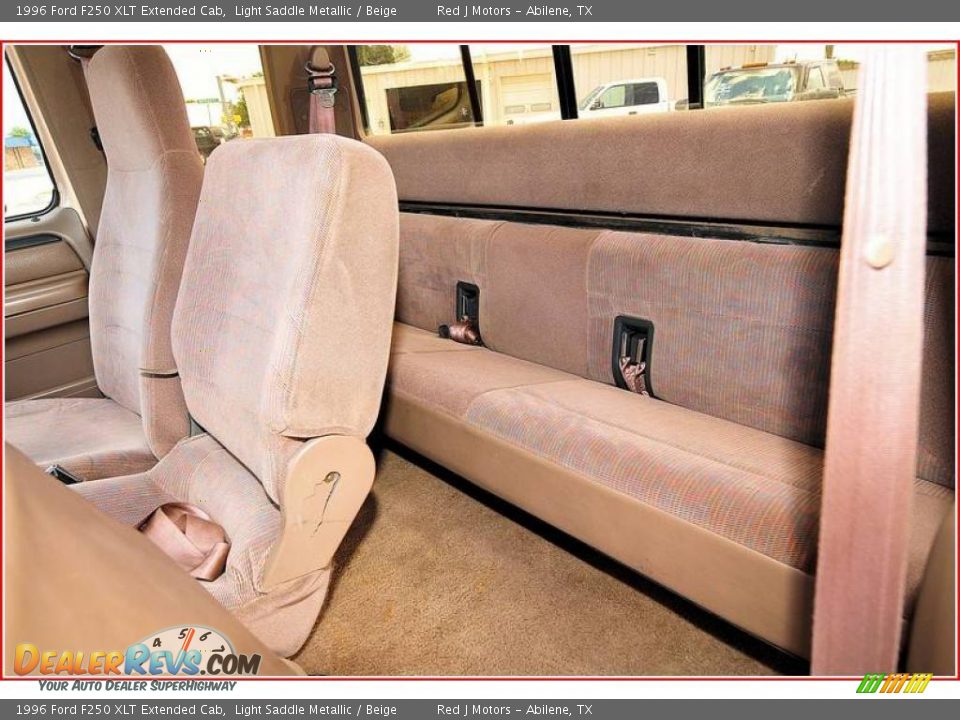 1996 Ford F250 XLT Extended Cab Light Saddle Metallic / Beige Photo #17