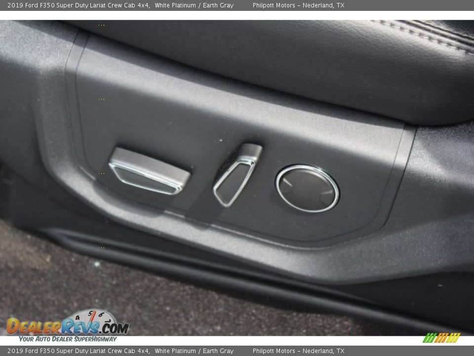 2019 Ford F350 Super Duty Lariat Crew Cab 4x4 White Platinum / Earth Gray Photo #13