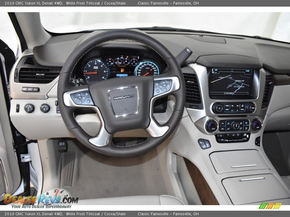 2019 GMC Yukon XL Denali 4WD White Frost Tintcoat / Cocoa/Shale Photo #10