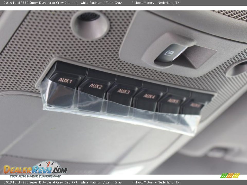 2019 Ford F350 Super Duty Lariat Crew Cab 4x4 White Platinum / Earth Gray Photo #25