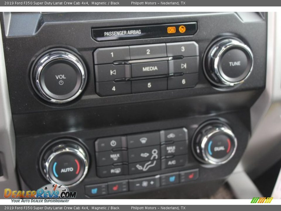 2019 Ford F350 Super Duty Lariat Crew Cab 4x4 Magnetic / Black Photo #20