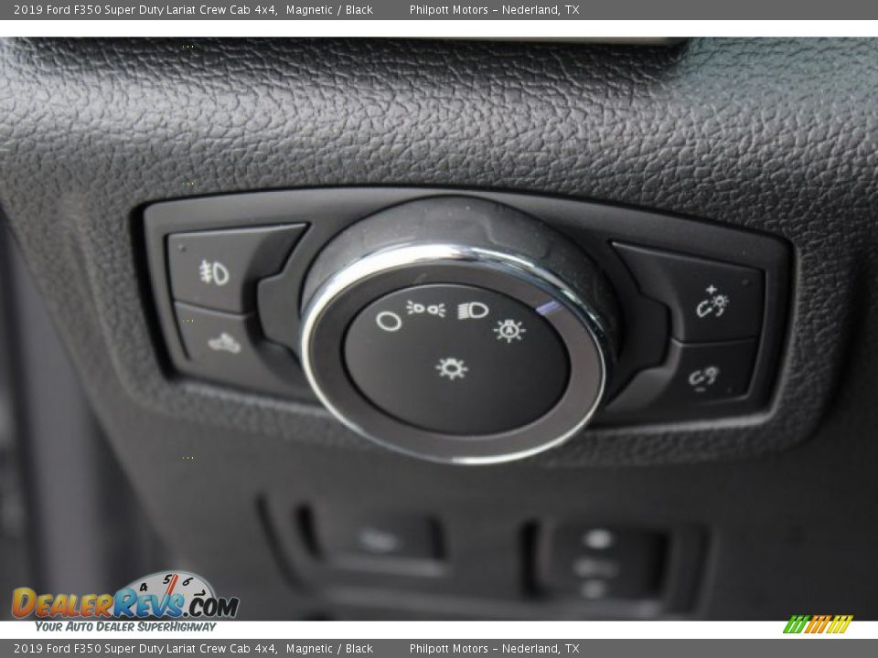 2019 Ford F350 Super Duty Lariat Crew Cab 4x4 Magnetic / Black Photo #29