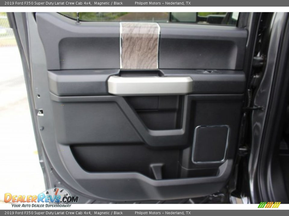 2019 Ford F350 Super Duty Lariat Crew Cab 4x4 Magnetic / Black Photo #31