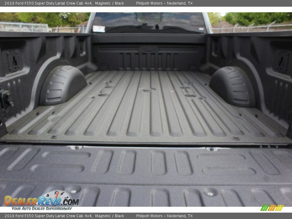 2019 Ford F350 Super Duty Lariat Crew Cab 4x4 Magnetic / Black Photo #36