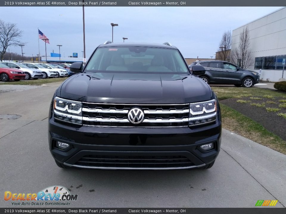 2019 Volkswagen Atlas SE 4Motion Deep Black Pearl / Shetland Photo #2