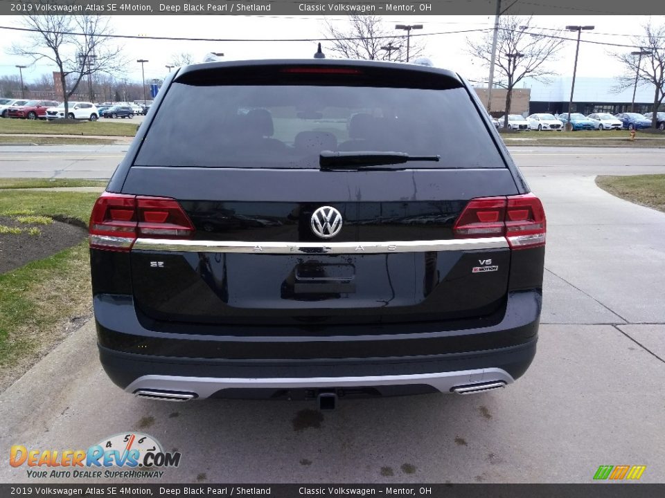 2019 Volkswagen Atlas SE 4Motion Deep Black Pearl / Shetland Photo #5