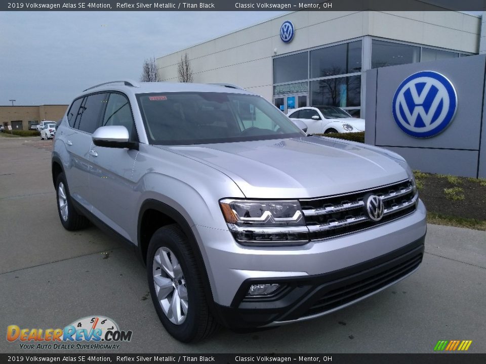 Front 3/4 View of 2019 Volkswagen Atlas SE 4Motion Photo #1