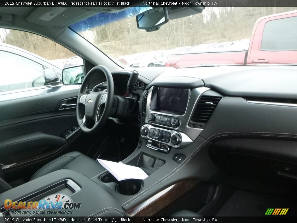 2019 Chevrolet Suburban LT 4WD Iridescent Pearl Tricoat / Jet Black Photo #10