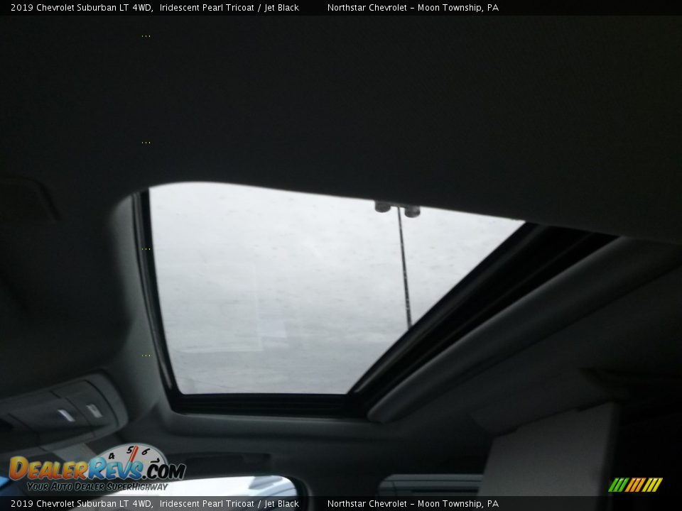 2019 Chevrolet Suburban LT 4WD Iridescent Pearl Tricoat / Jet Black Photo #15