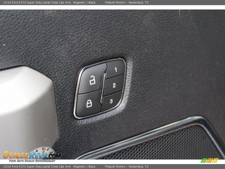 2019 Ford F250 Super Duty Lariat Crew Cab 4x4 Magnetic / Black Photo #10