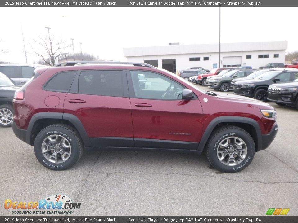 2019 Jeep Cherokee Trailhawk 4x4 Velvet Red Pearl / Black Photo #6