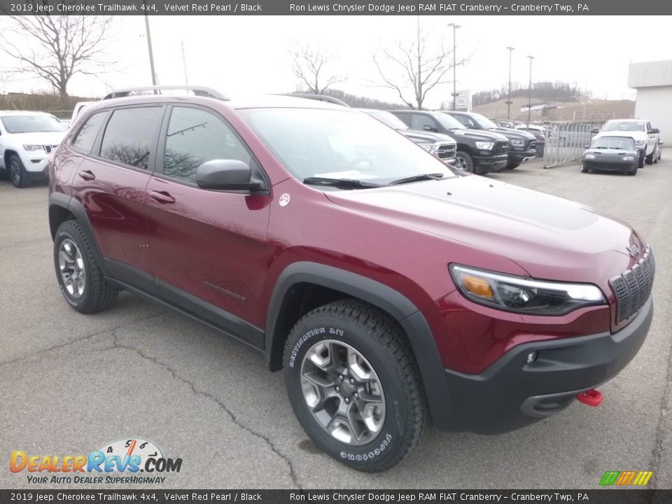 2019 Jeep Cherokee Trailhawk 4x4 Velvet Red Pearl / Black Photo #7