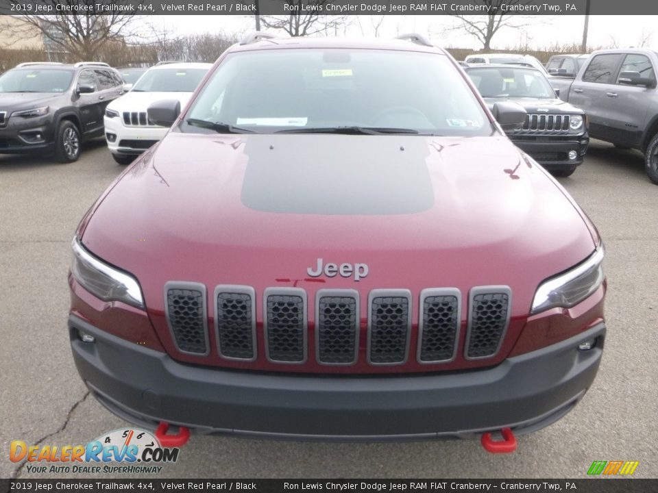 2019 Jeep Cherokee Trailhawk 4x4 Velvet Red Pearl / Black Photo #8