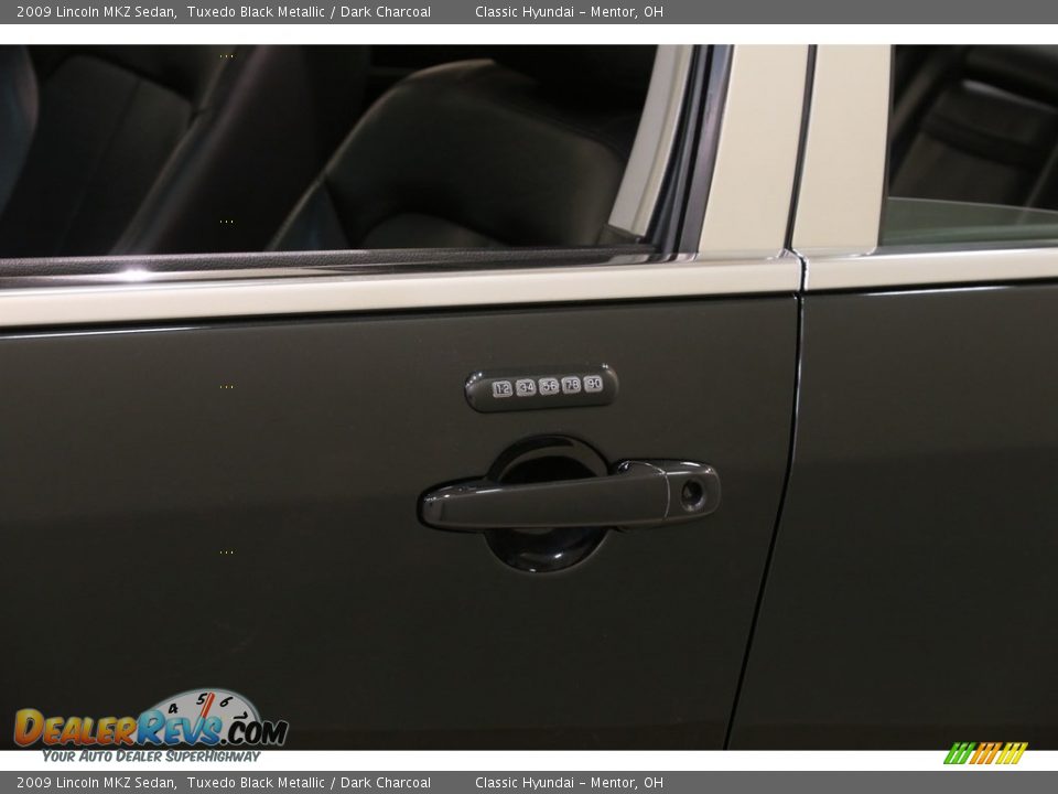 2009 Lincoln MKZ Sedan Tuxedo Black Metallic / Dark Charcoal Photo #4