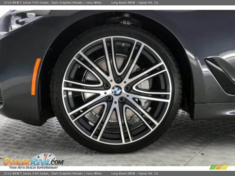 2019 BMW 5 Series 540i Sedan Dark Graphite Metallic / Ivory White Photo #9