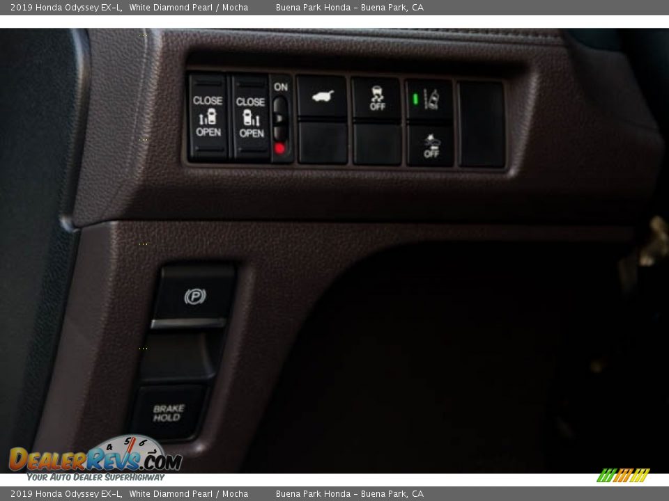 2019 Honda Odyssey EX-L White Diamond Pearl / Mocha Photo #34