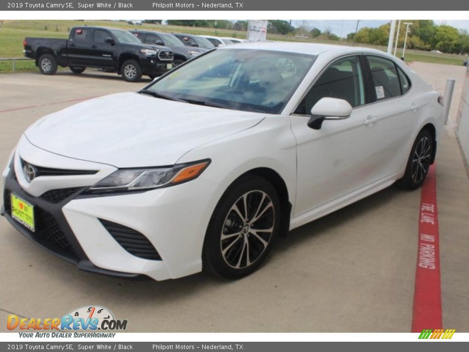 2019 Toyota Camry SE Super White / Black Photo #4