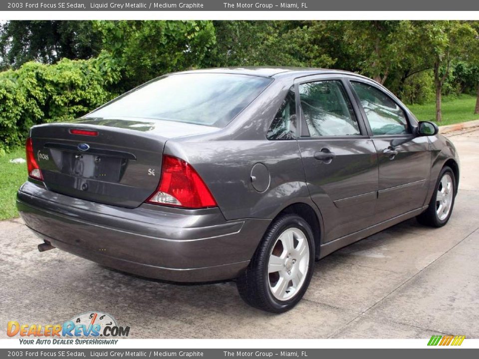 2003 Ford Focus SE Sedan Liquid Grey Metallic / Medium Graphite Photo #7