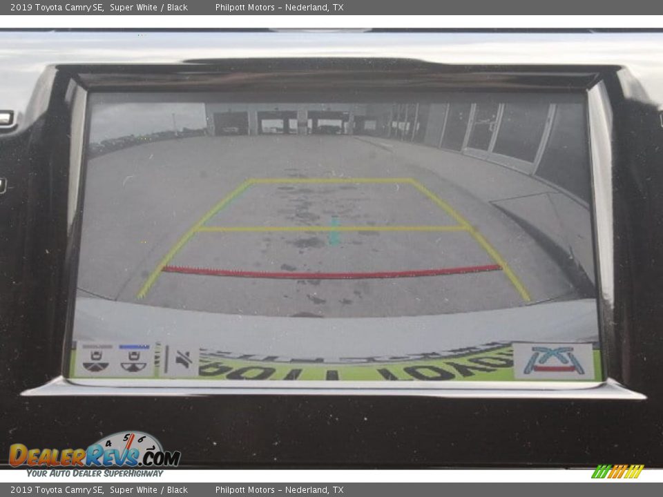 2019 Toyota Camry SE Super White / Black Photo #14