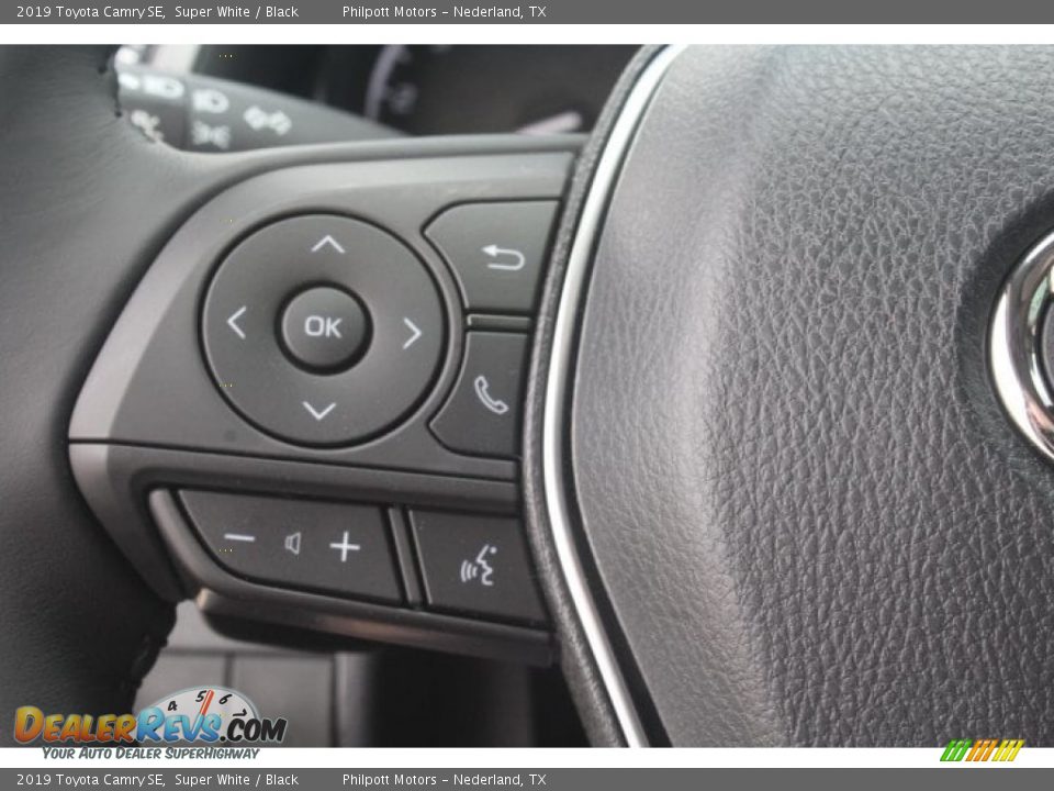 2019 Toyota Camry SE Super White / Black Photo #16