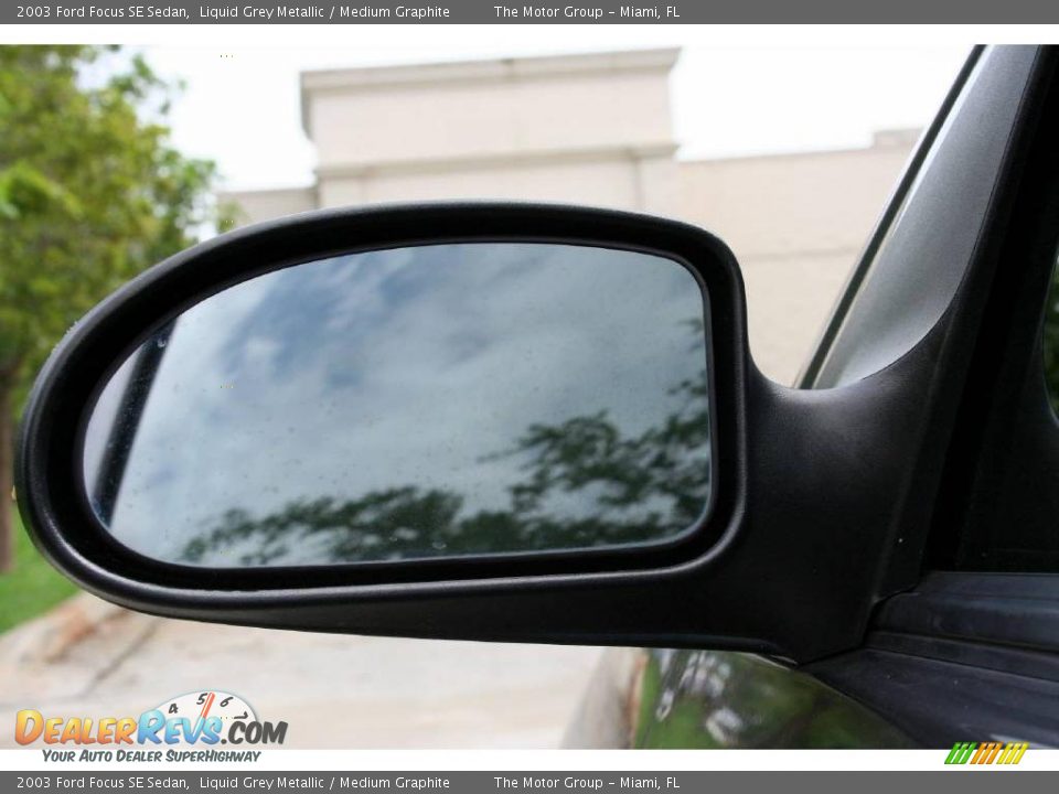 2003 Ford Focus SE Sedan Liquid Grey Metallic / Medium Graphite Photo #27