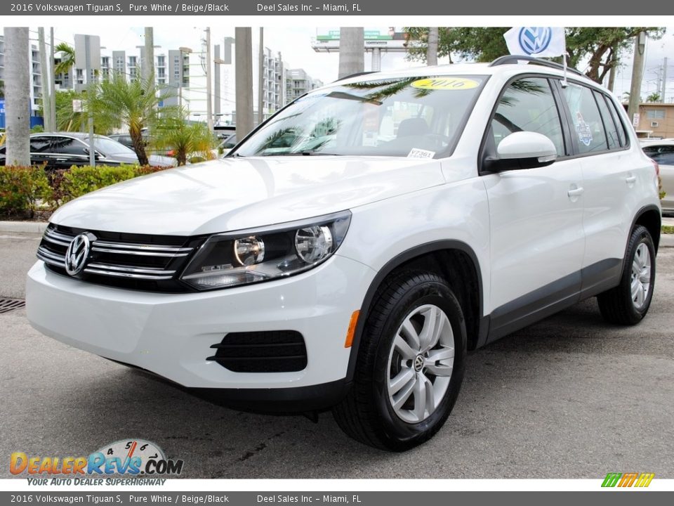 2016 Volkswagen Tiguan S Pure White / Beige/Black Photo #5