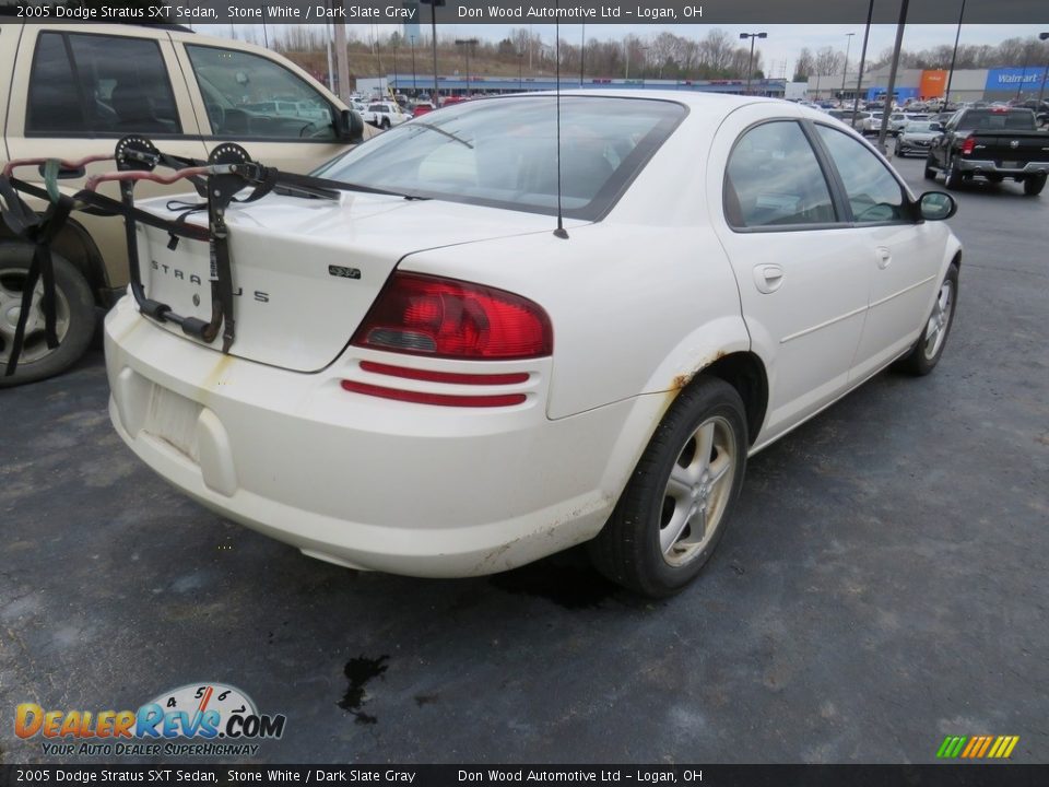 2005 Dodge Stratus SXT Sedan Stone White / Dark Slate Gray Photo #15