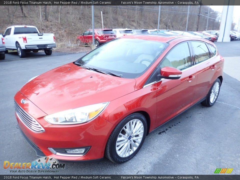 2018 Ford Focus Titanium Hatch Hot Pepper Red / Medium Soft Ceramic Photo #7