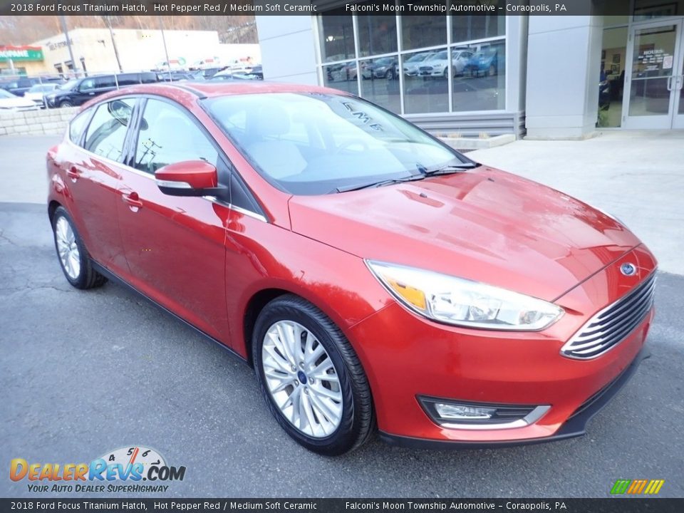 2018 Ford Focus Titanium Hatch Hot Pepper Red / Medium Soft Ceramic Photo #9