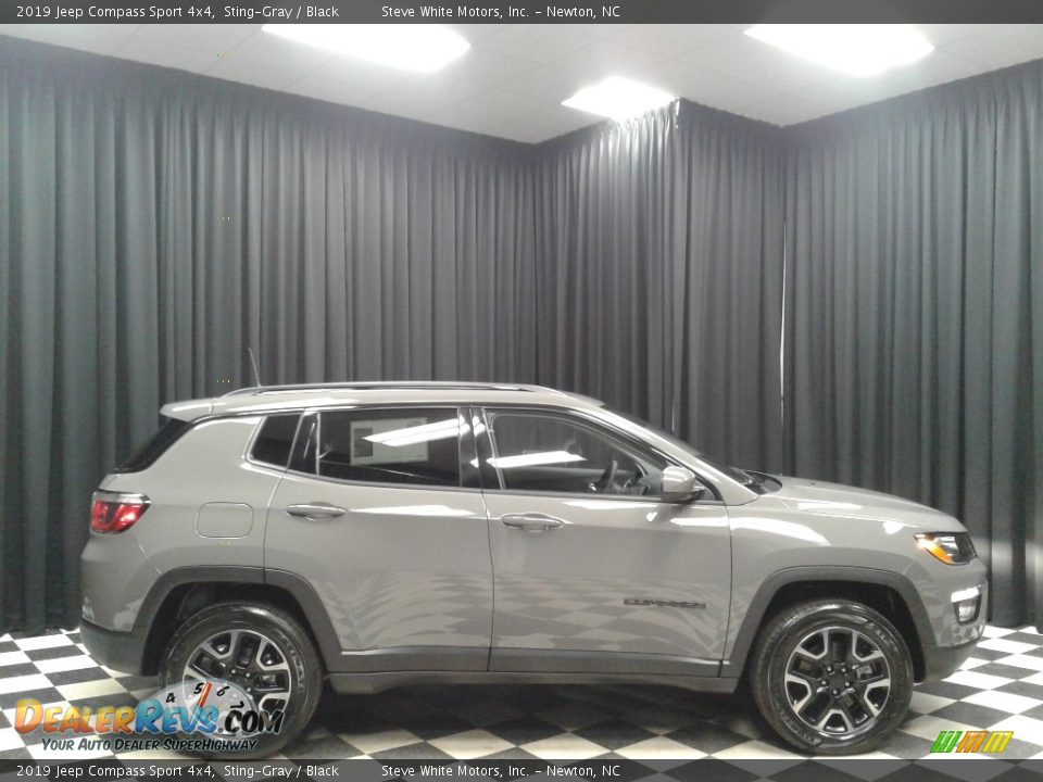 2019 Jeep Compass Sport 4x4 Sting-Gray / Black Photo #5