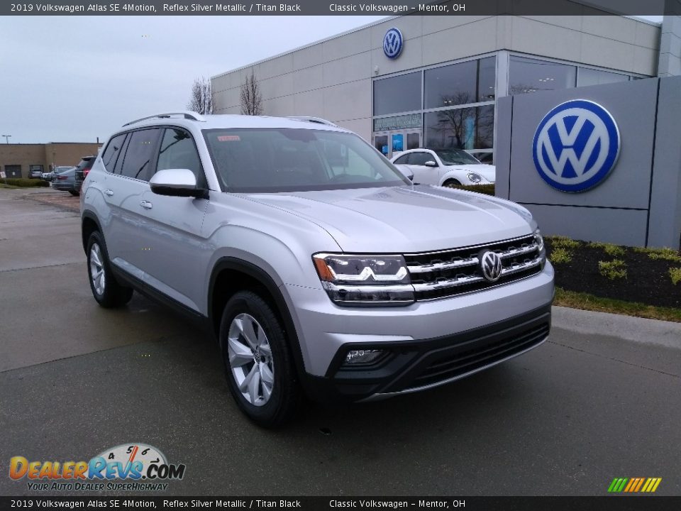 Front 3/4 View of 2019 Volkswagen Atlas SE 4Motion Photo #1