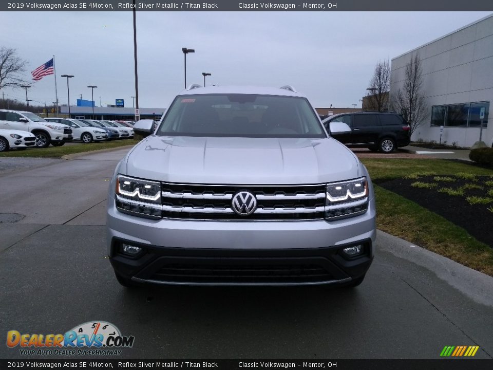 2019 Volkswagen Atlas SE 4Motion Reflex Silver Metallic / Titan Black Photo #2