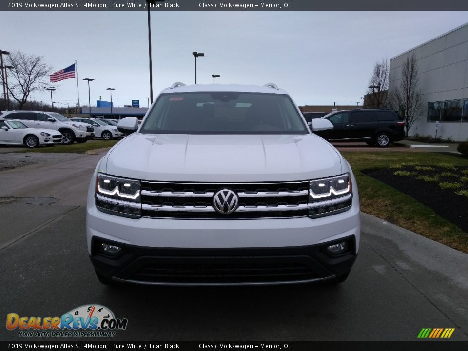 2019 Volkswagen Atlas SE 4Motion Pure White / Titan Black Photo #2