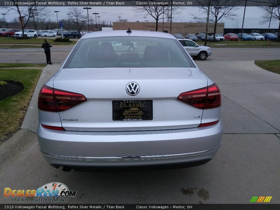 2019 Volkswagen Passat Wolfsburg Reflex Silver Metallic / Titan Black Photo #5