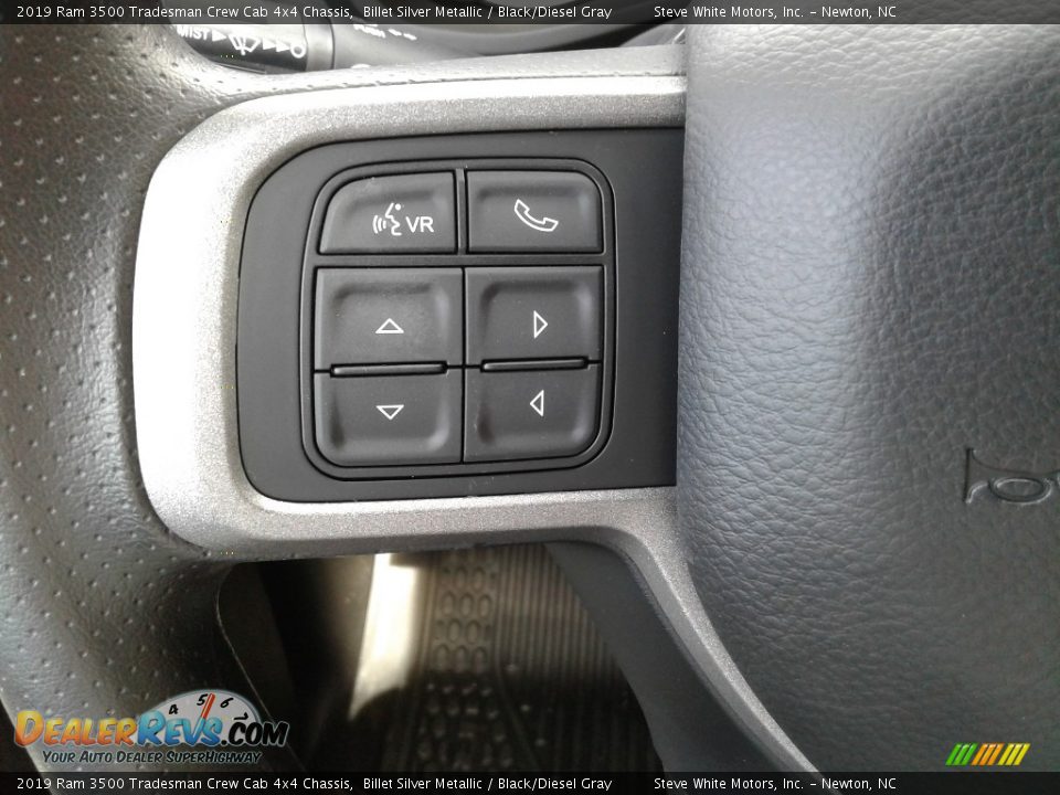 2019 Ram 3500 Tradesman Crew Cab 4x4 Chassis Billet Silver Metallic / Black/Diesel Gray Photo #16