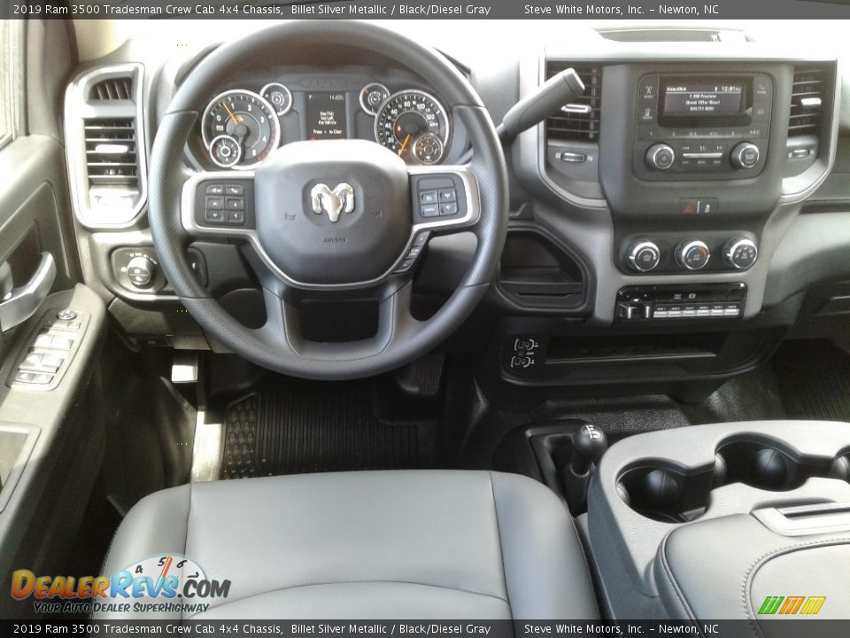 2019 Ram 3500 Tradesman Crew Cab 4x4 Chassis Billet Silver Metallic / Black/Diesel Gray Photo #27