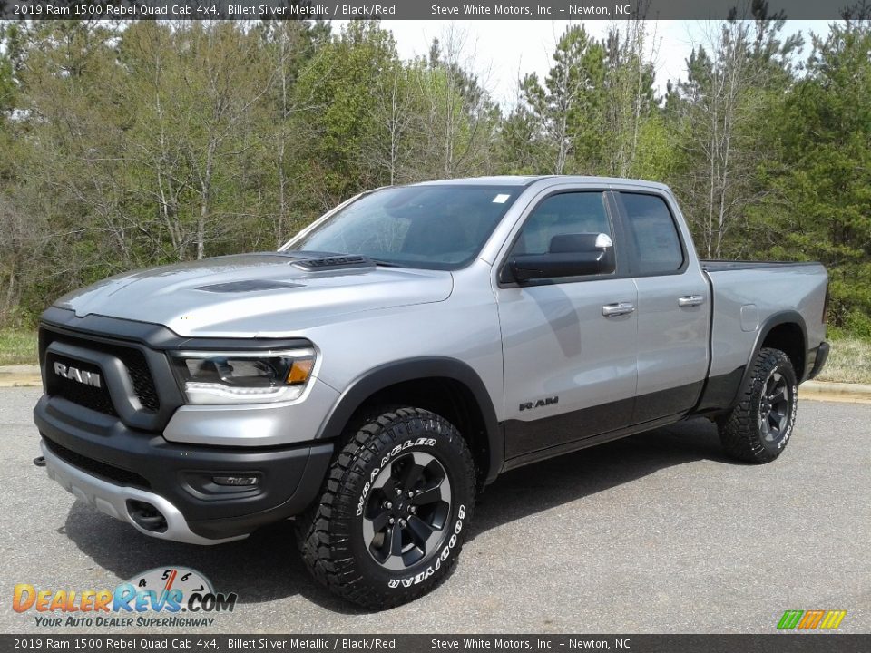 Front 3/4 View of 2019 Ram 1500 Rebel Quad Cab 4x4 Photo #2